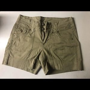 JW Style Khaki Shorts Size 4